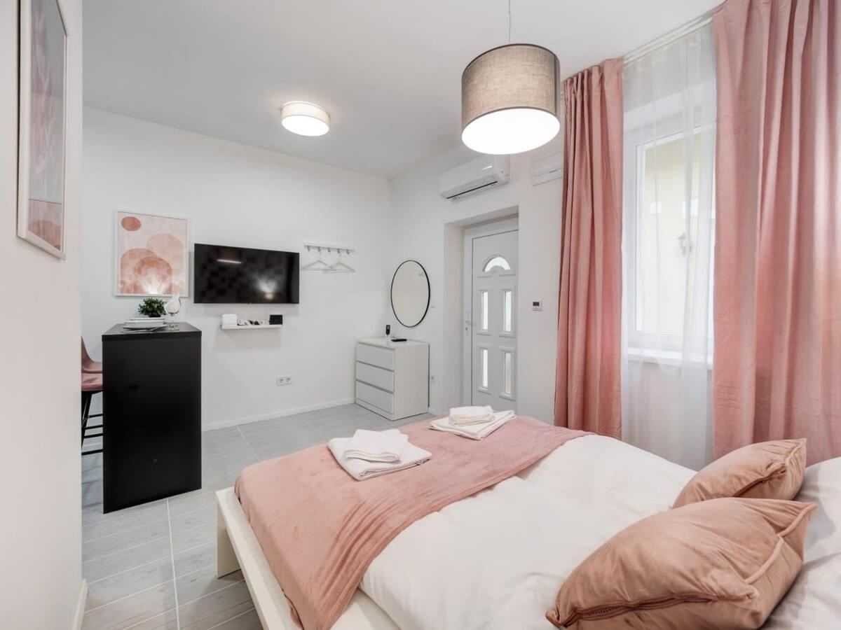 Cute Central Studio With Ac Budapest Ngoại thất bức ảnh